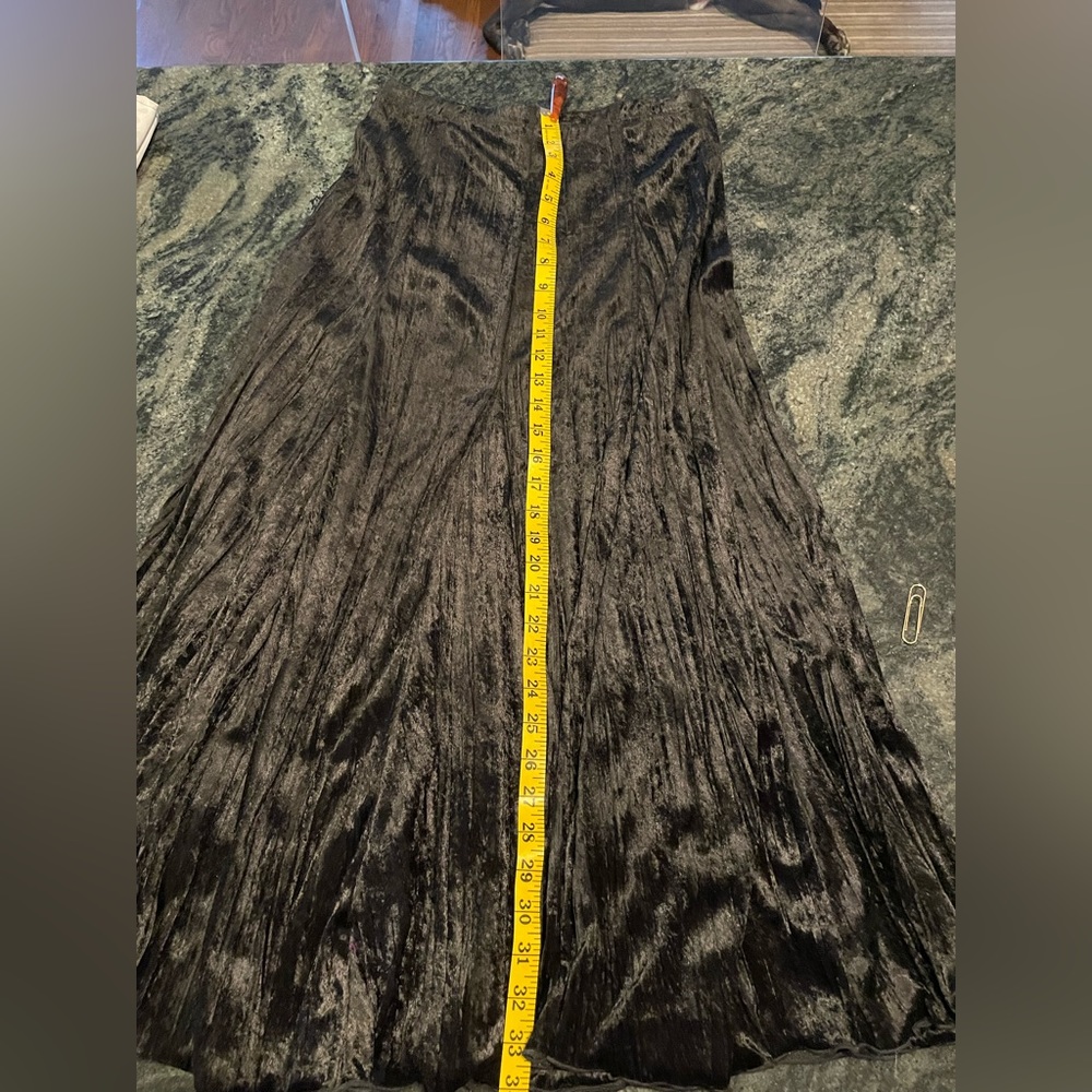 Black Velvet Maxi Skirt Size M, Full Skirt, Elastic Waistband - Picture 3 of 6